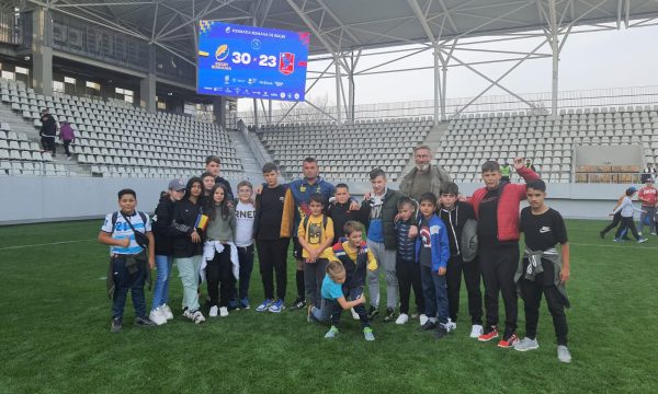 Grupele de rugby U10 și U12 de la CS Năvodari i-au susținut pe Stejari la București
